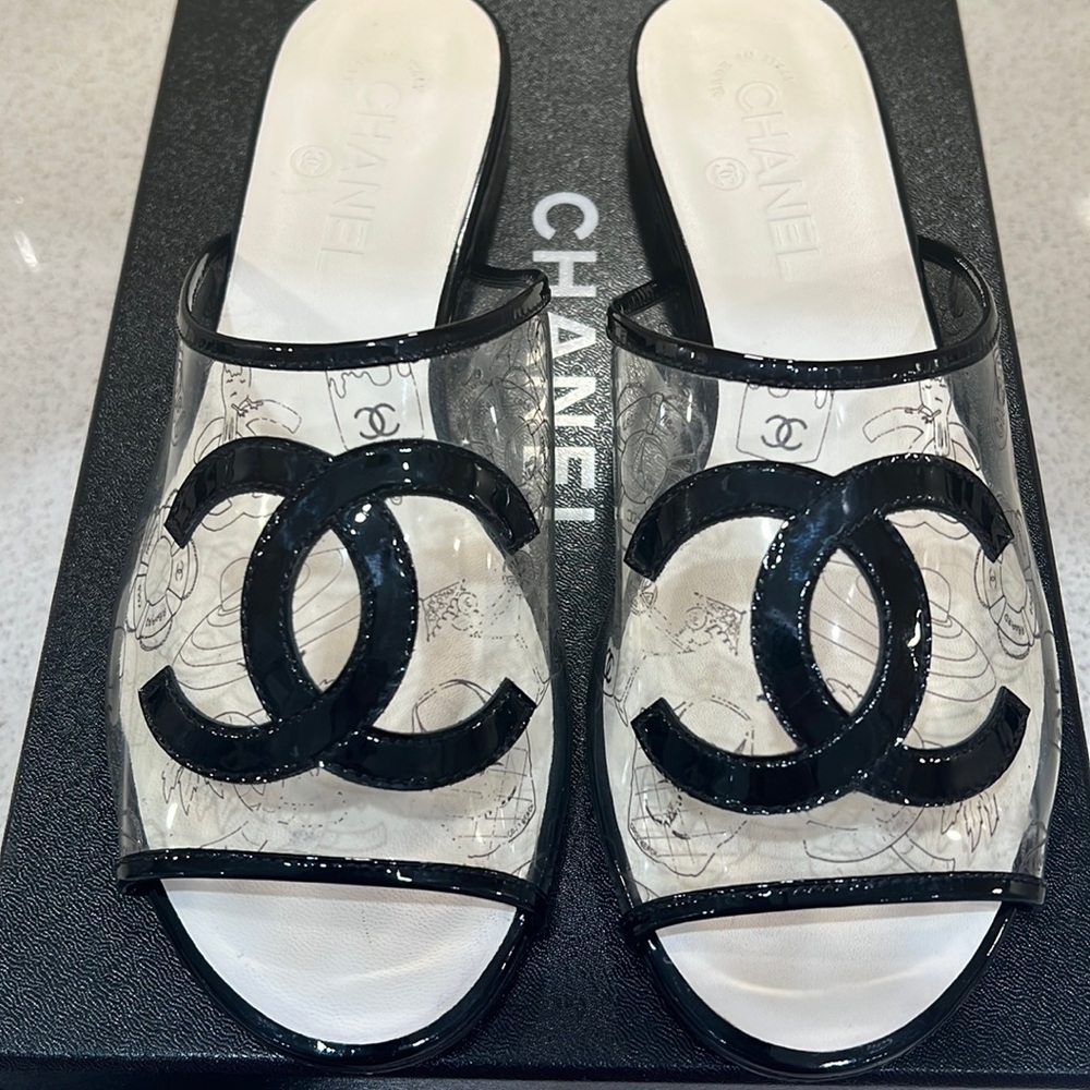 Chanel plastic slides great condition! Authentic💯 size 39